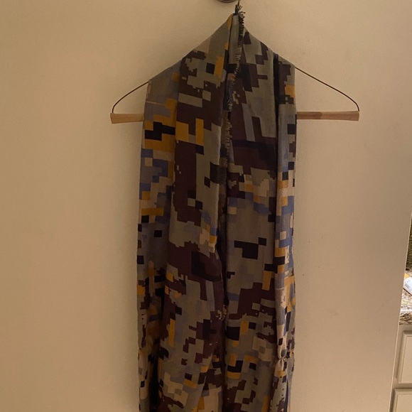 BP Pixelated Camo Scarf - Picture 2 of 2